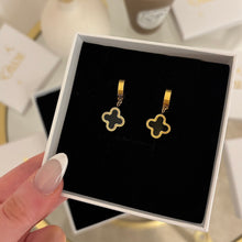 Load image into Gallery viewer, Liana Earrings
